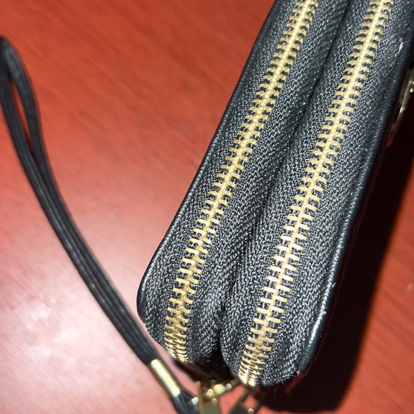 Black Design Wallet - Picture 3 of 3